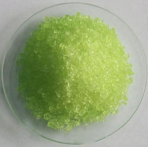 Hidrato de cloruro de praseodimio (III) (PrCl3 • xH2O) -Cristalino