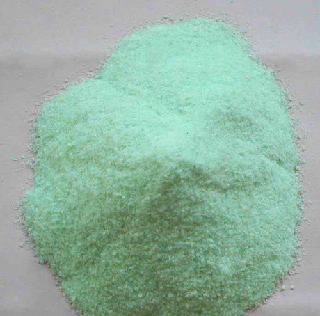 Cristal de sulfato de hierro (II) heptahidratado